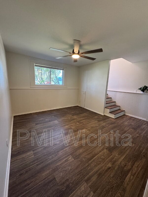 Building Photo - 721 N Dougherty Ave