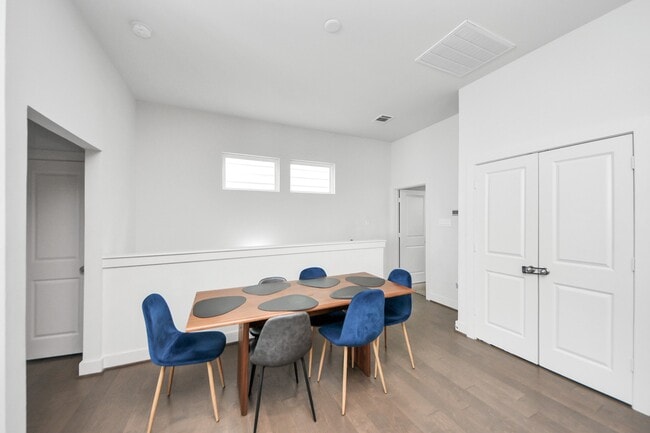 Building Photo - 3642 Griggs Rd