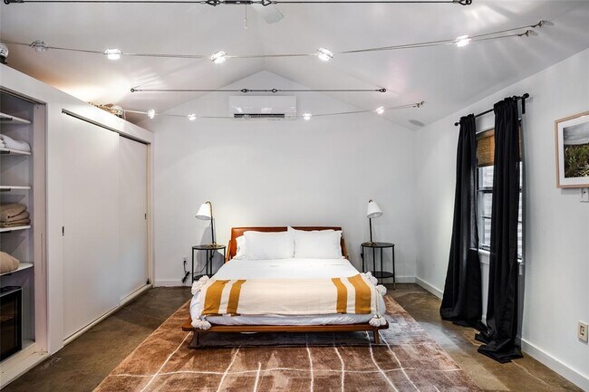 Building Photo - 1504 Treadwell St