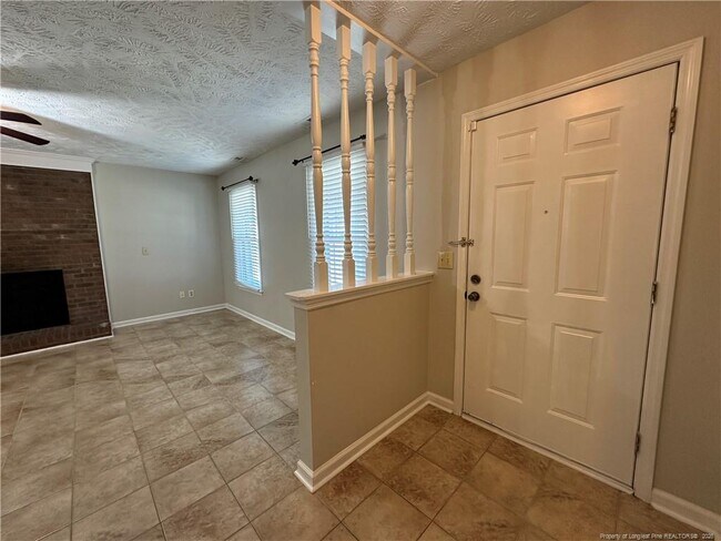 Building Photo - 6413 Brookshire St