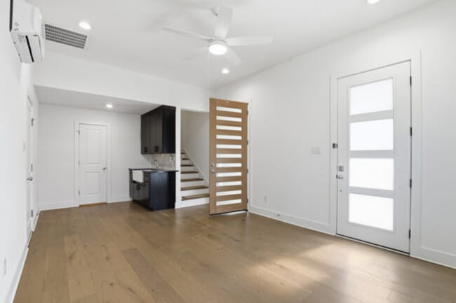 Building Photo - 2825 Townsend Dr