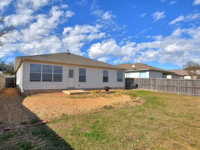 Building Photo - Beautiful 4 Bedroom / 2 Bath Home in Eagle...