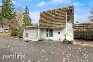 Building Photo - 2 br, 2.5 bath House - 12512 SE 42nd St # 512