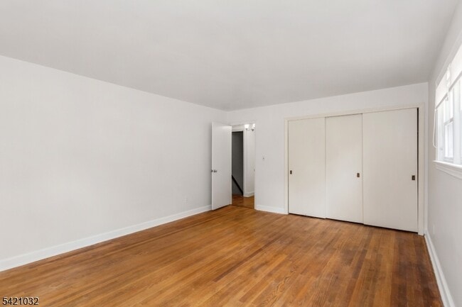 Building Photo - 145 Highview Terrace