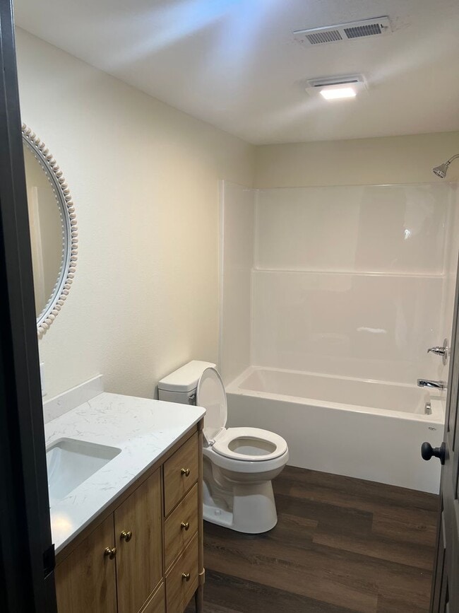 Building Photo - 2 BEDROOM 1 BATHROOM HOUSE FOR RENT