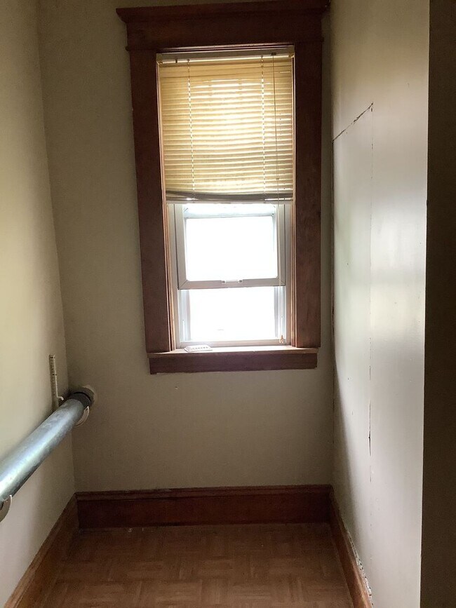 Building Photo - Beautifully maintained two-family house
