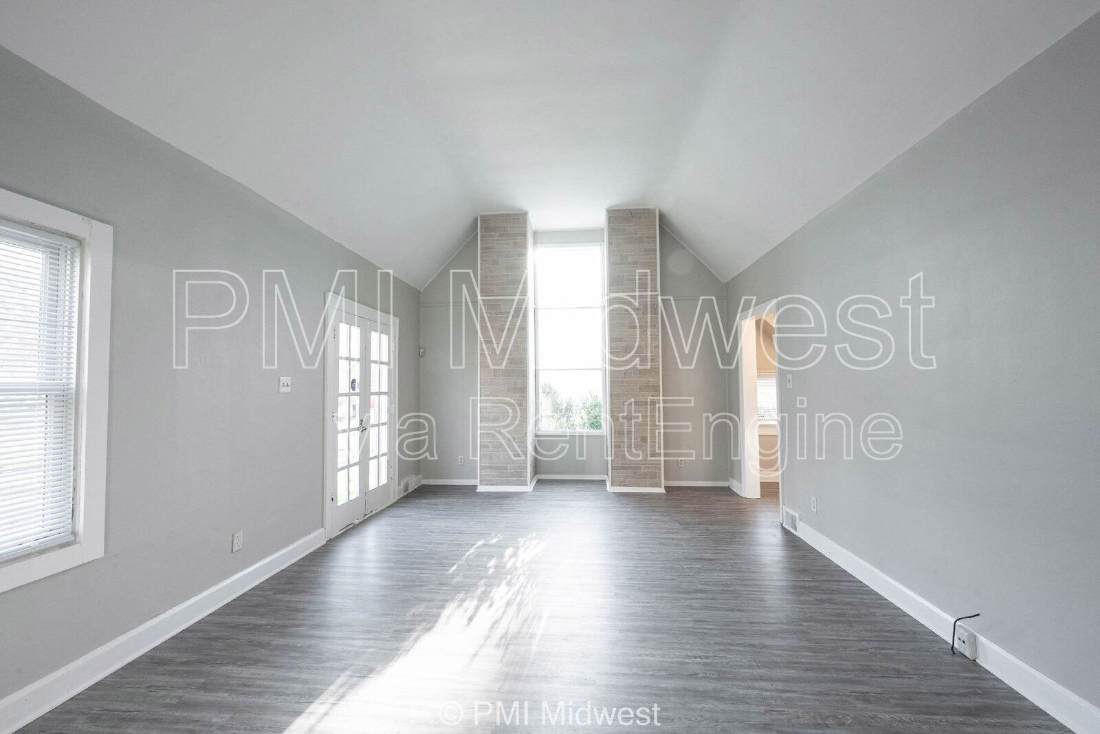 Building Photo - 4058 N Illinois St