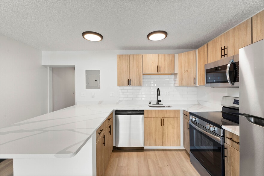 Building Photo - Baycrest Apartments