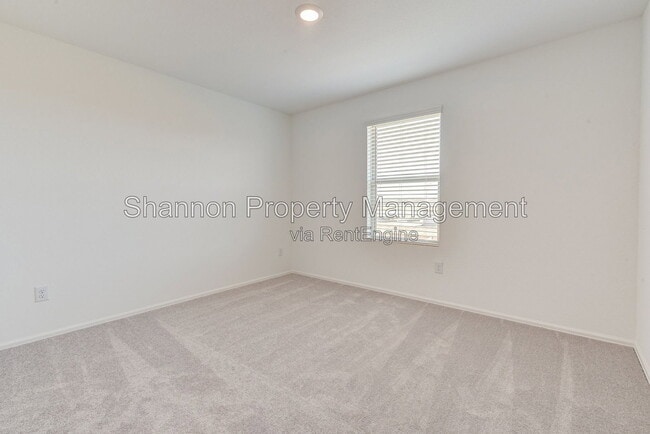 Building Photo - 7418 Clover Chase Dr