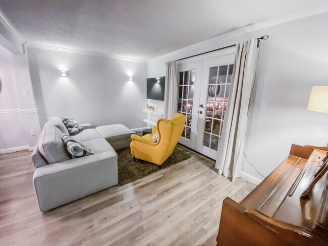 Building Photo - 13957 Palmer House Way