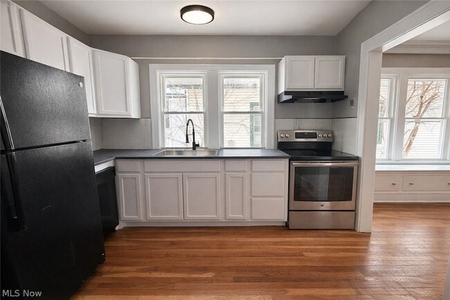 Building Photo - 3702 W 135th St