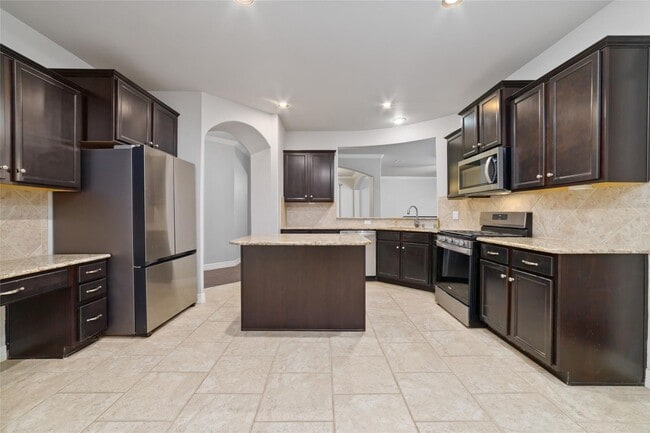 Building Photo - 21606 Hansom Dr