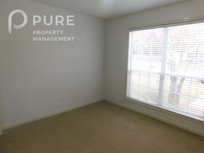 Building Photo - 1011 Wyndham Ln