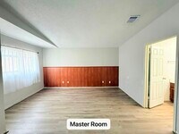 Building Photo - 6418 Gladewell Dr