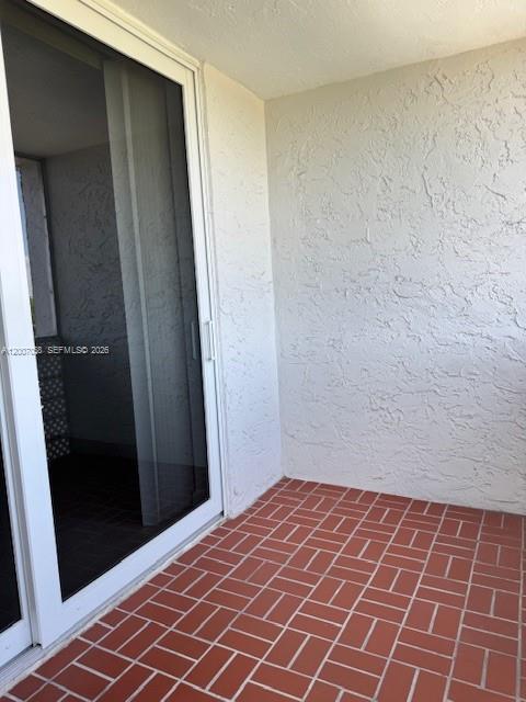 Building Photo - 2425 NE 135th St