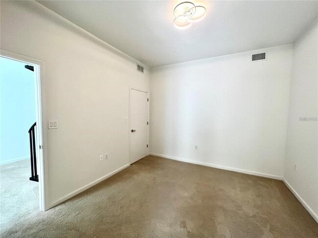 Building Photo - 350 S Osceola Ave