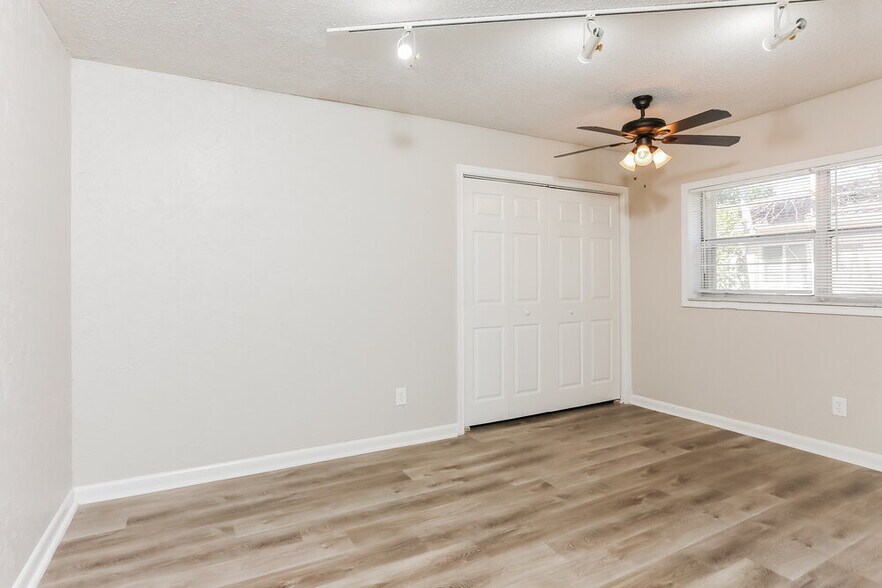 Building Photo - 3731 NW 114th Ave