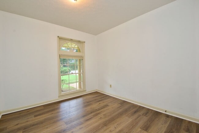 Building Photo - 1109 Drew Ln