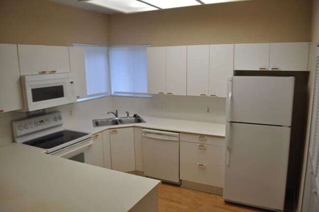 Building Photo - 2 Bedroom 2 Bath in Plantation Bay in Ormond Beach