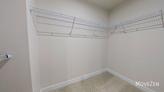 Building Photo - 208 Lograto Ln