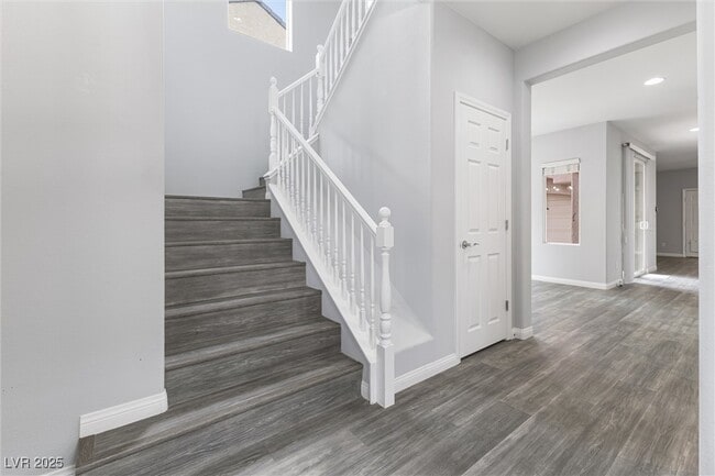 Building Photo - 2231 Desert Prairie St