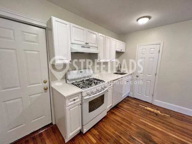 Building Photo - 1 bedroom in Cambridge MA 02139