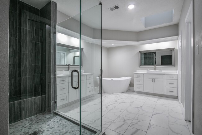 Building Photo - 16623 Wimbledon Forest Dr