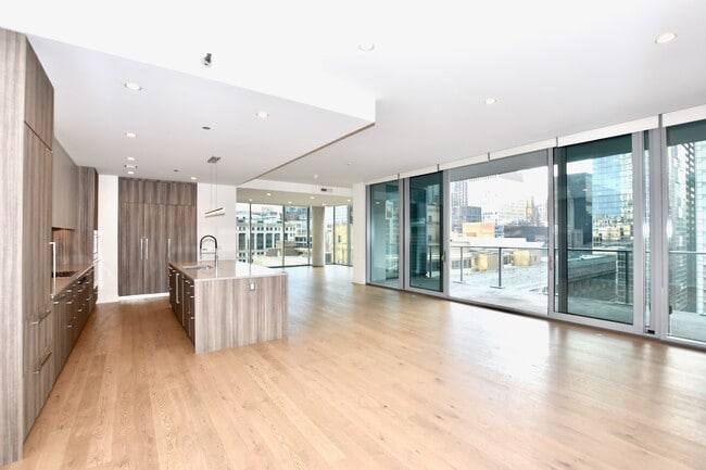 Building Photo - 60 E Randolph St