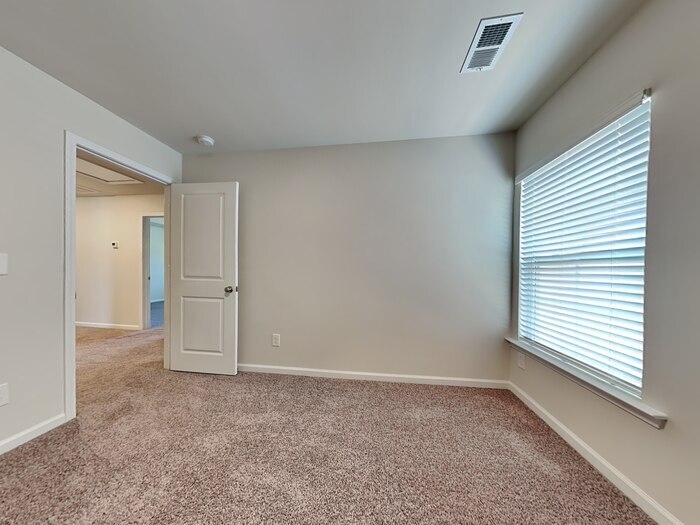 Building Photo - 469 Red Poll Wy