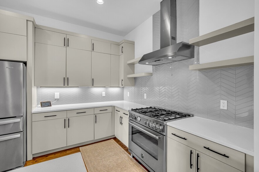 Building Photo - 3325 Felicia St