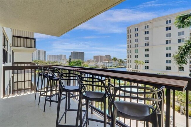Building Photo - 2900 NE 14th Street Causeway