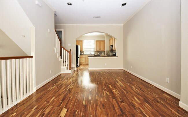 Building Photo - 2902 Chenevert St