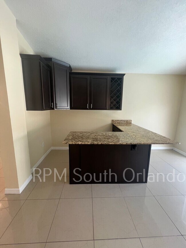 Building Photo - Beautiful 4 Bedroom 2.5 Bath Home with Hea...