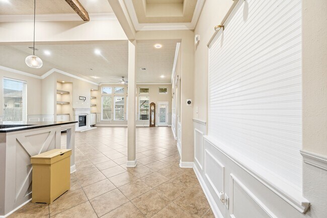 Building Photo - 8111 Sweet Gardens Ct