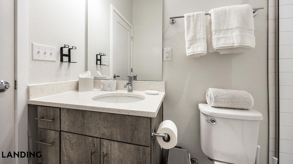 Building Photo - 3024-3024 Zuni St