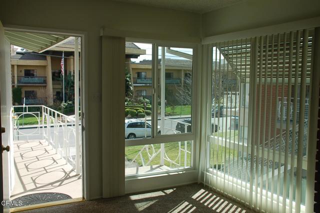 Building Photo - 719 W Camino Real Ave