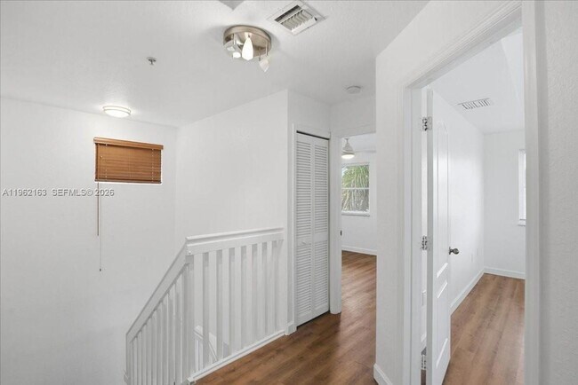 Building Photo - 4435 SW 160th Ave