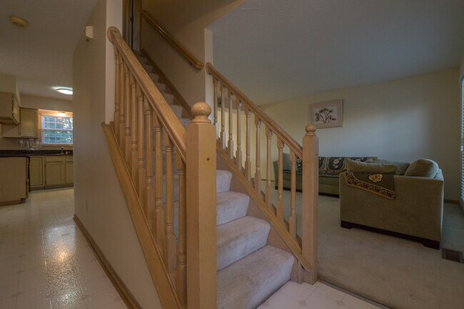 Building Photo - 6657 Delburn Ct
