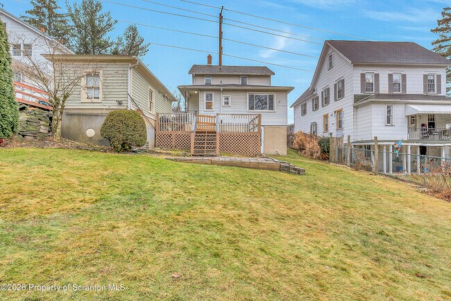 Building Photo - 123 William St