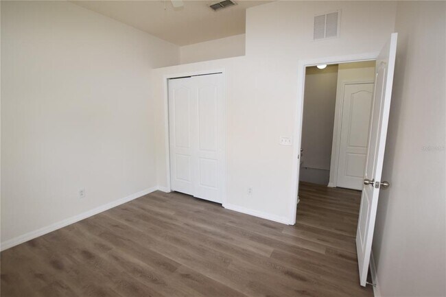 Building Photo - 15349 Oak Apple Ct