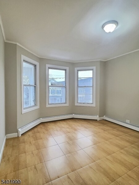 Building Photo - 581 Walnut St