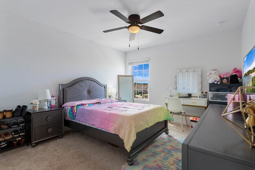 Building Photo - 682 Heritage Square Dr