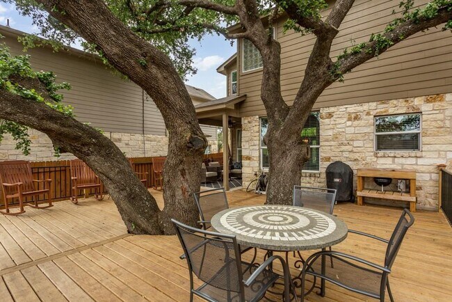 Building Photo - 11217 Persimmon Gap Dr