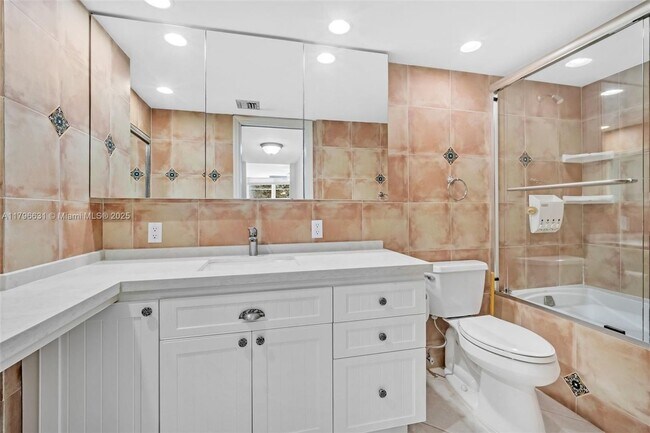 Building Photo - 933 Cypress Grove Dr
