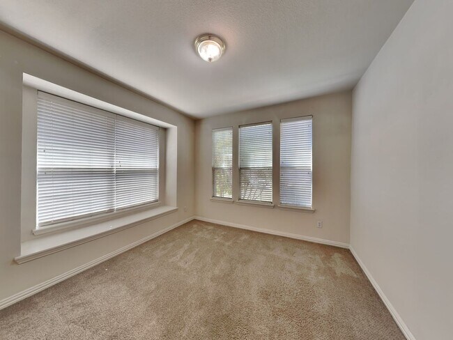 Building Photo - ENCHANTING 5 BEDROOM IN FRISCO!
