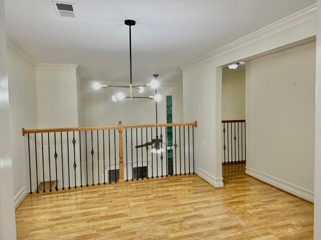 Building Photo - 835 Glendale Ter NE