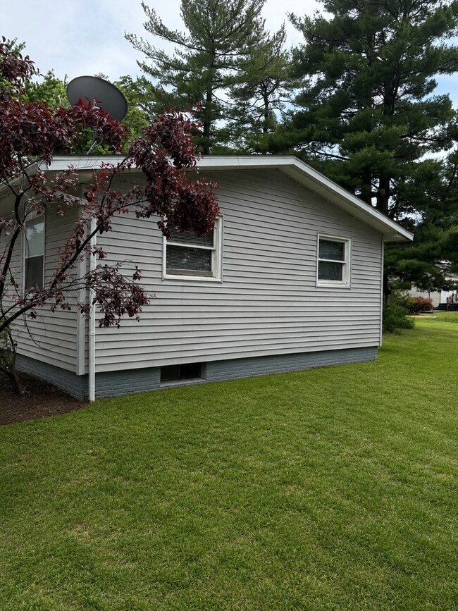 Building Photo - Affordable Ranch Home With Large Yard in Quiet Woodhull!