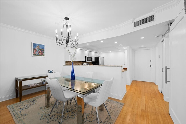 Building Photo - 5100 N Ocean Blvd