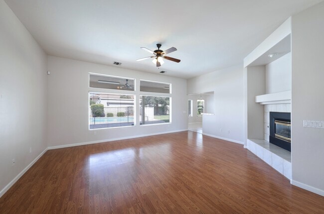 Building Photo - 4709 Laurel Springs Dr