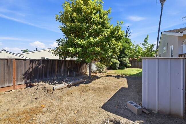 Building Photo - 5880 Taormino Ave